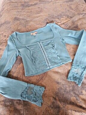 Urban Outfitters Ribbed Lace Hook & Eye Long Sleeve Crop Top - XS